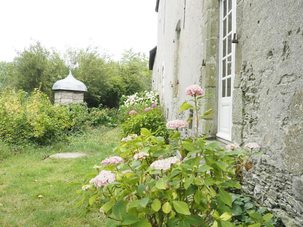 Bed and Breakfast Les Grands-Aulnais Cosse-le-Vivien Екстер'єр фото