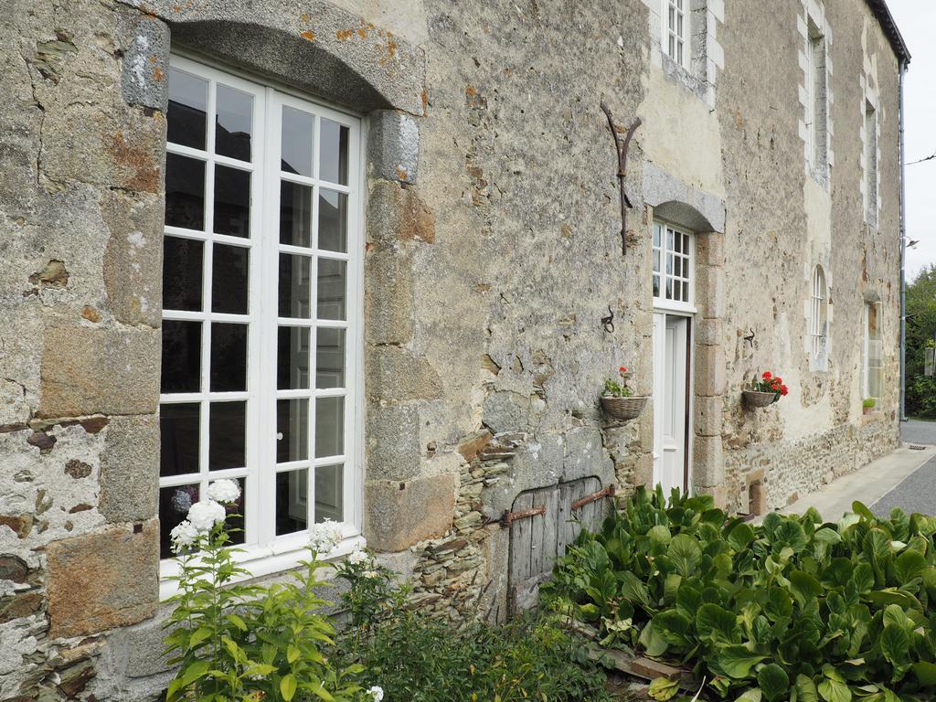 Bed and Breakfast Les Grands-Aulnais Cosse-le-Vivien Екстер'єр фото